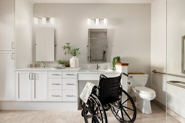 Bathroom-of-the-Week-Light-Bright-and-Wheelchair-Accessible.jpg